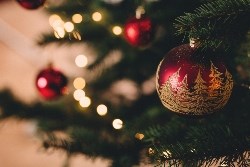 Dealing With a Cancer Diagnosis or Treatment During the Holidays